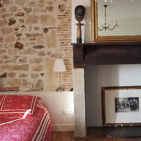 Chambres D'hotes L'ormeau فندق مبيت وإفطار *