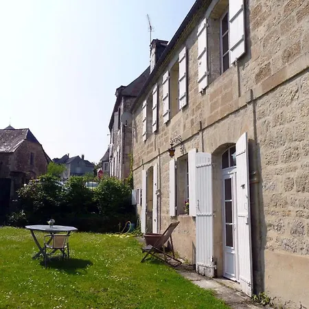 فندق مبيت وإفطار Chambres D'hotes L'ormeau La Bachellerie