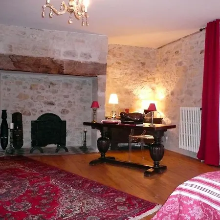 Chambres D'hotes L'ormeau فندق مبيت وإفطار *