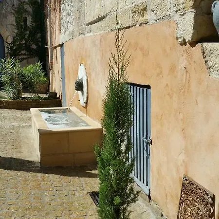 Chambres D'hotes L'ormeau فندق مبيت وإفطار